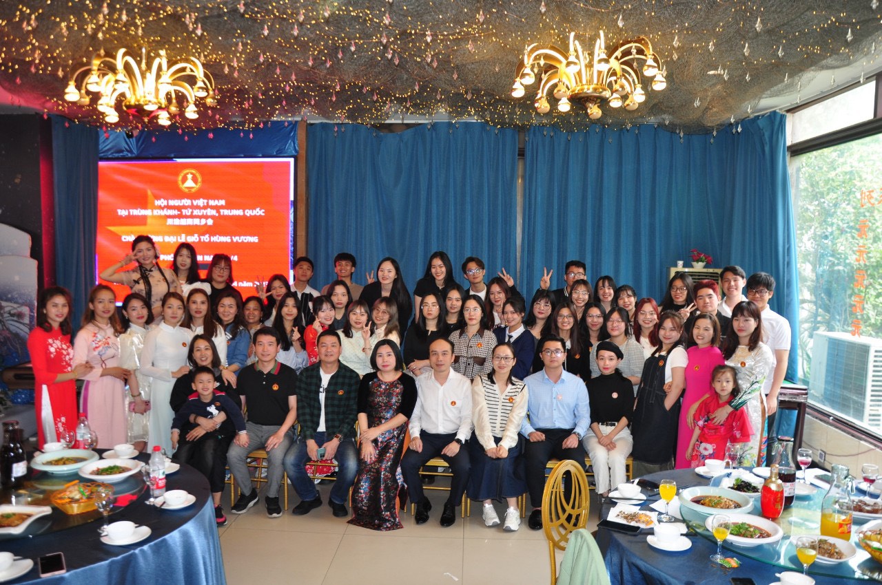 Gặp gỡ cộng đồng người Việt Nam tại Trùng Khánh và Tứ Xuyên Trung Quốc