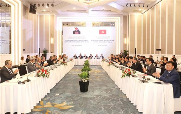 Chia sẻ kinh nghiệm về xây dựng CNXH ở Việt Nam và Cu-ba