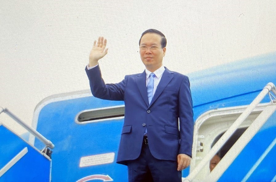 Chủ tịch nước Võ Văn Thưởng lên đường dự Lễ đăng quang của Nhà vua Anh Charles III