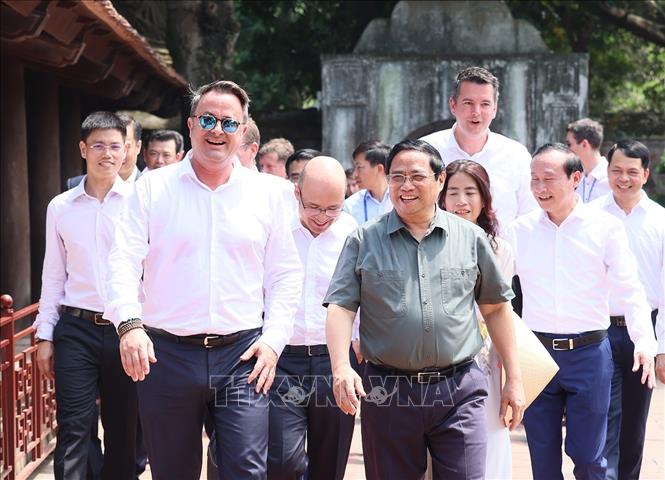 Thủ tướng Luxembourg thăm Văn Miếu - Quốc Tử Giám và Bảo tàng Mỹ thuật Việt Nam