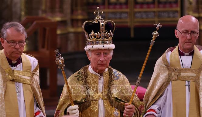 Vua Charles III của nước Anh chính thức đăng quang