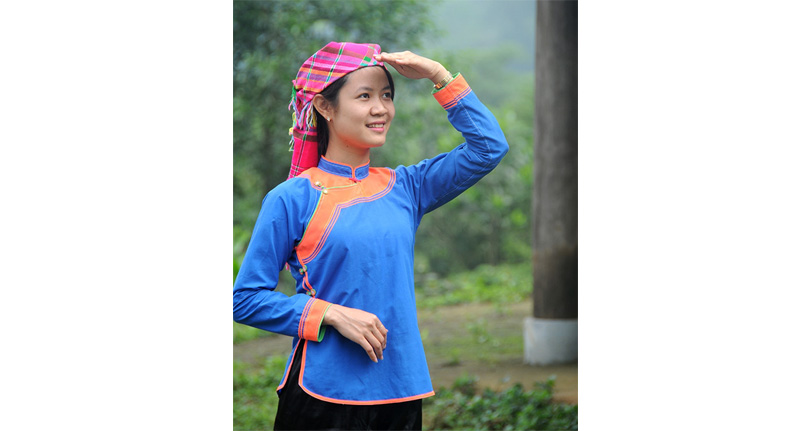 Đằm thắm trang phục dân tộc Giáy