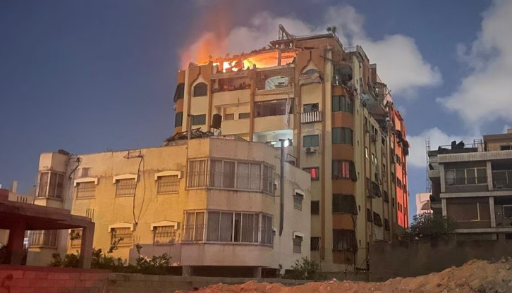 Israel lại không kích Dải Gaza gây nhiều thương vong