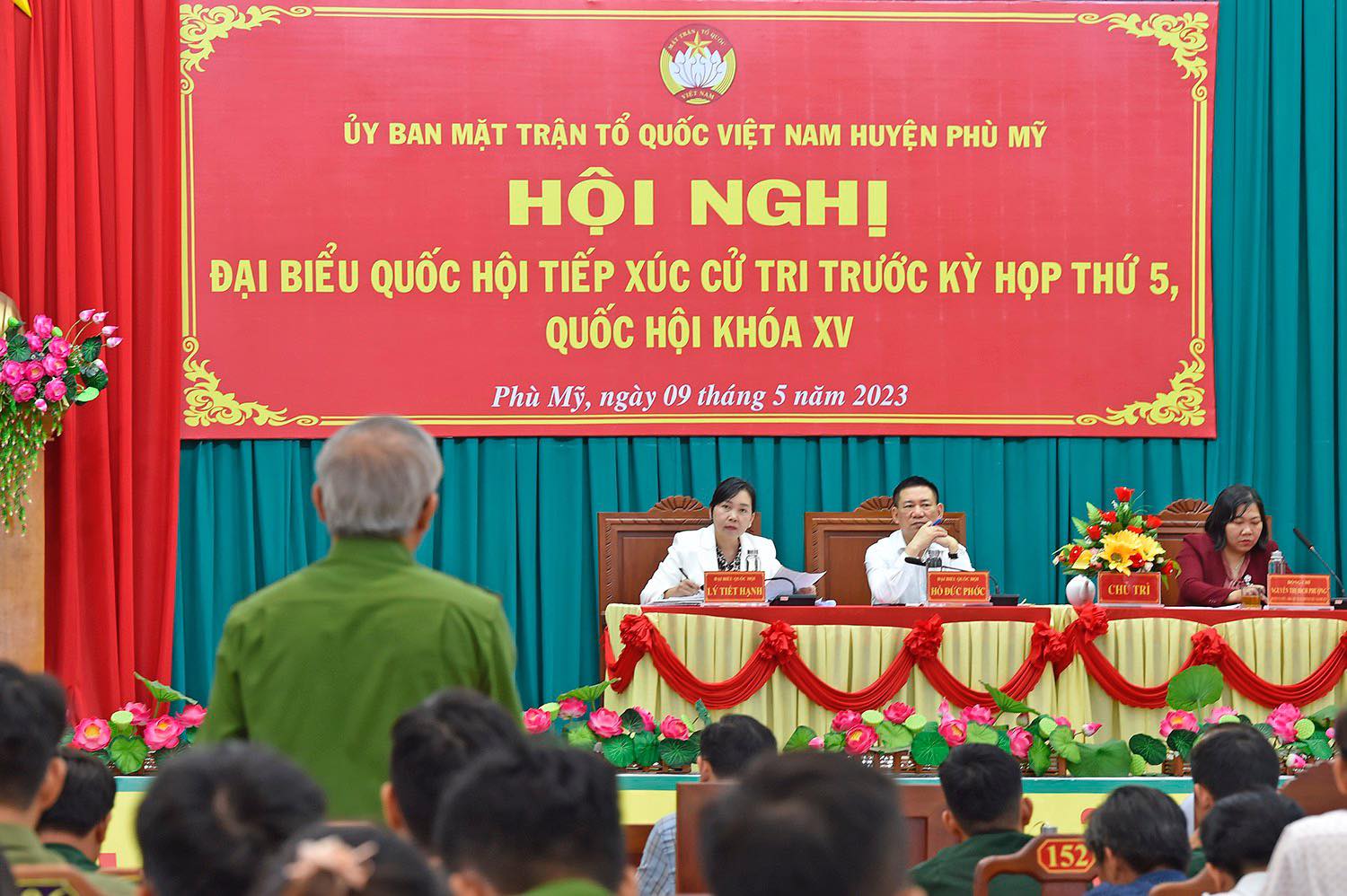 Kiên định mục tiêu tháo gỡ khó khăn cho người dân, doanh nghiệp