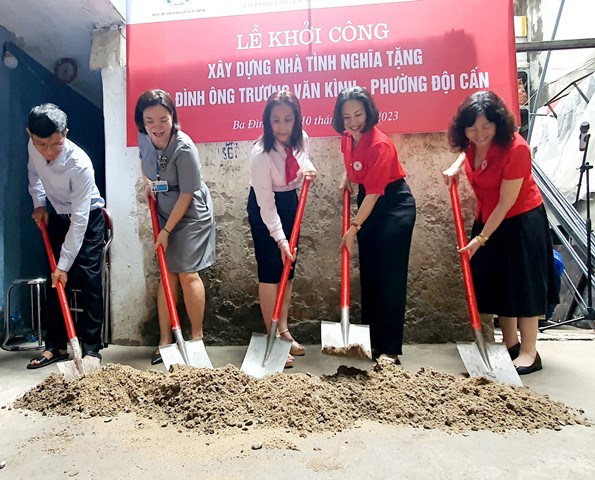 Khởi công xây dựng nhà tình nghĩa cho hộ gia đình khó khăn tại Hà Nội