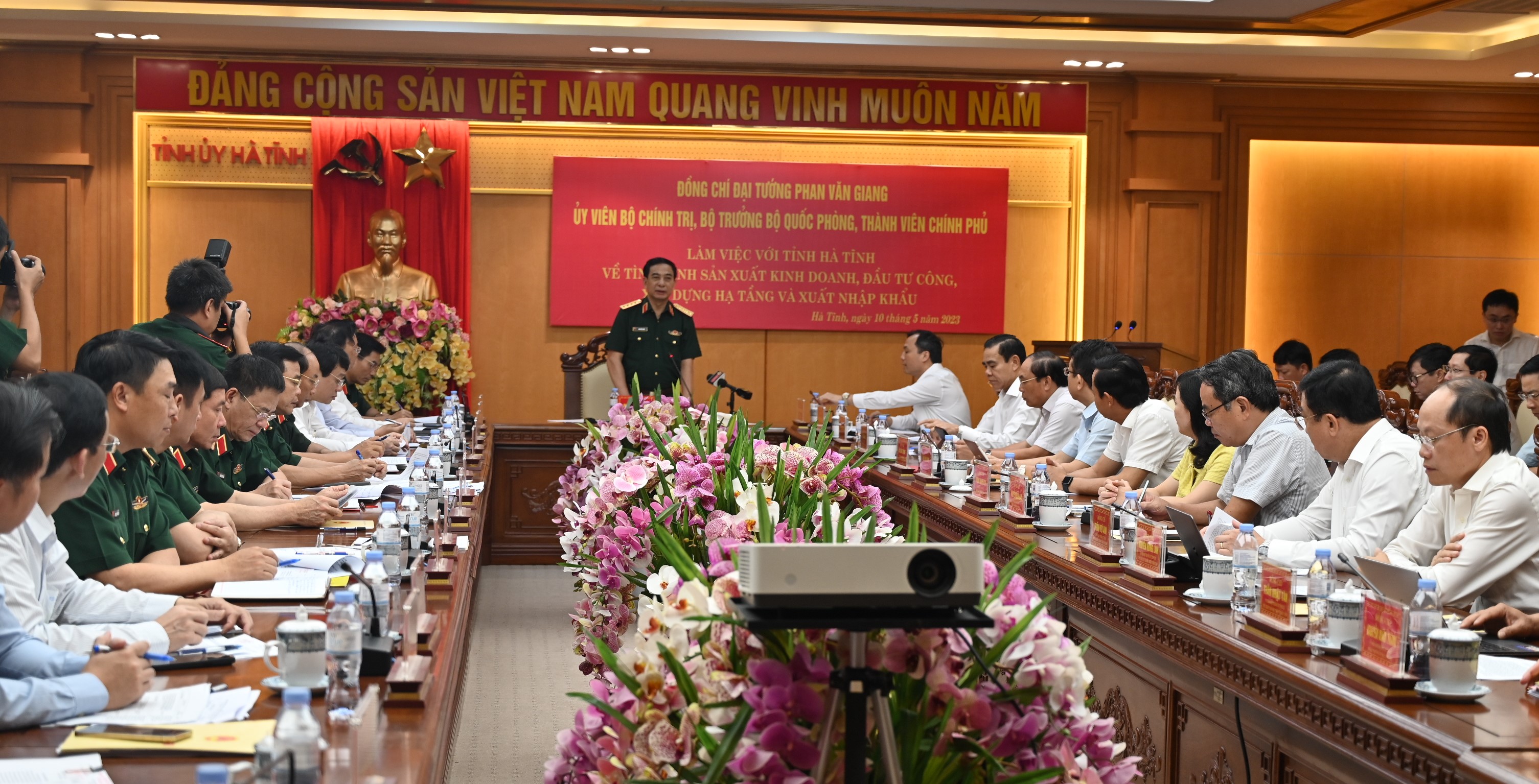 Hà Tĩnh cần huy động tối đa nguồn lực cho phát triển kinh tế - xã hội