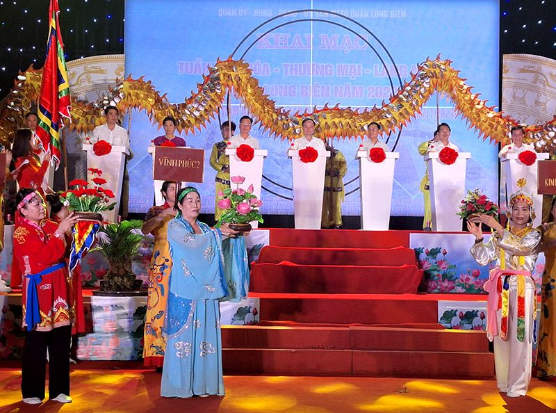 Khai mạc Tuần Văn hóa - Thương mại - Làng nghề quận Long Biên năm 2023