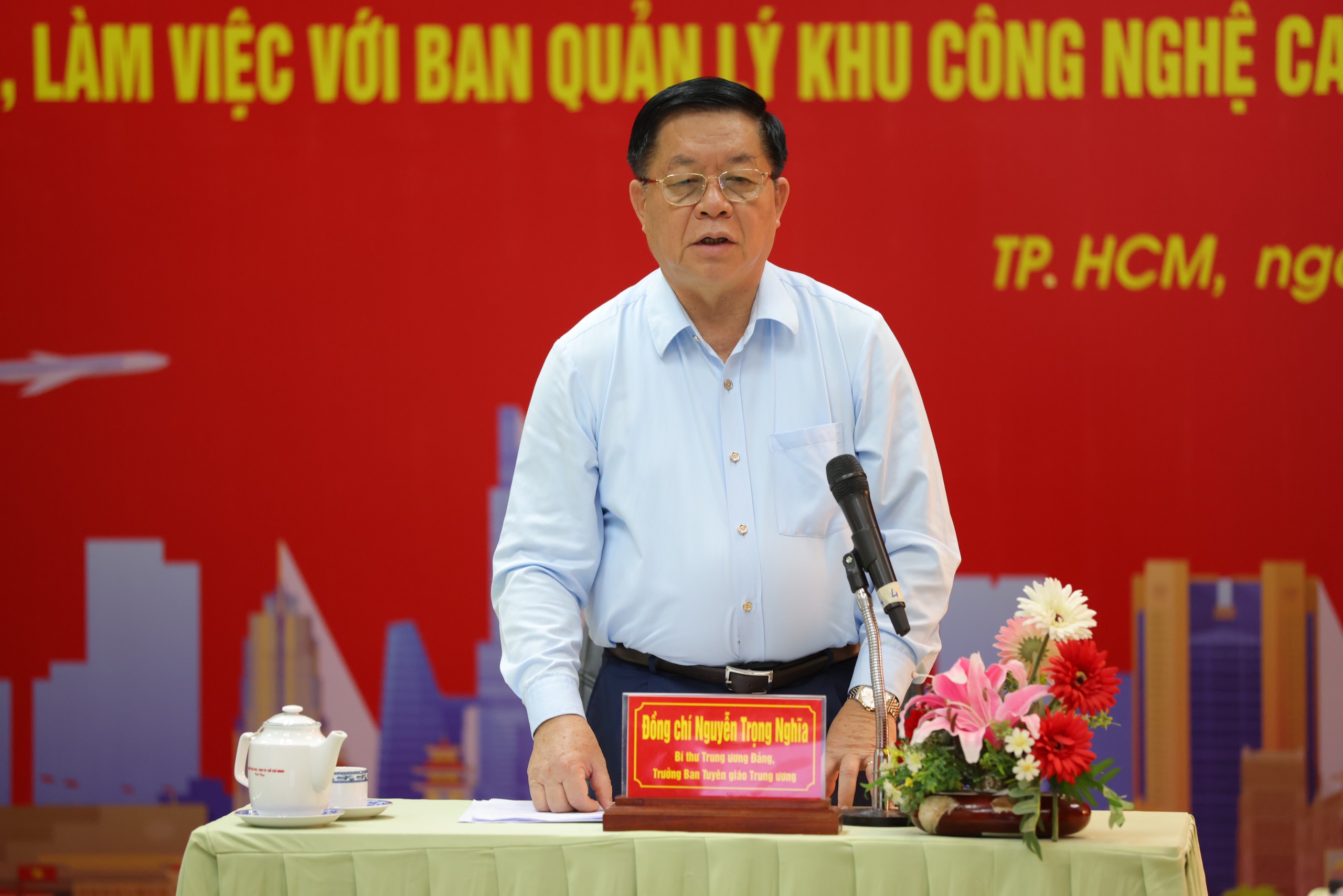 Giúp khoa học công nghệ nước nhà phát triển xứng tầm