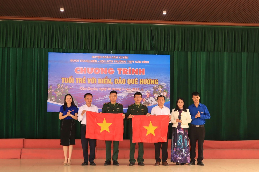Sáng tạo bồi đắp tình yêu, trách nhiệm của thế hệ trẻ với biển, đảo