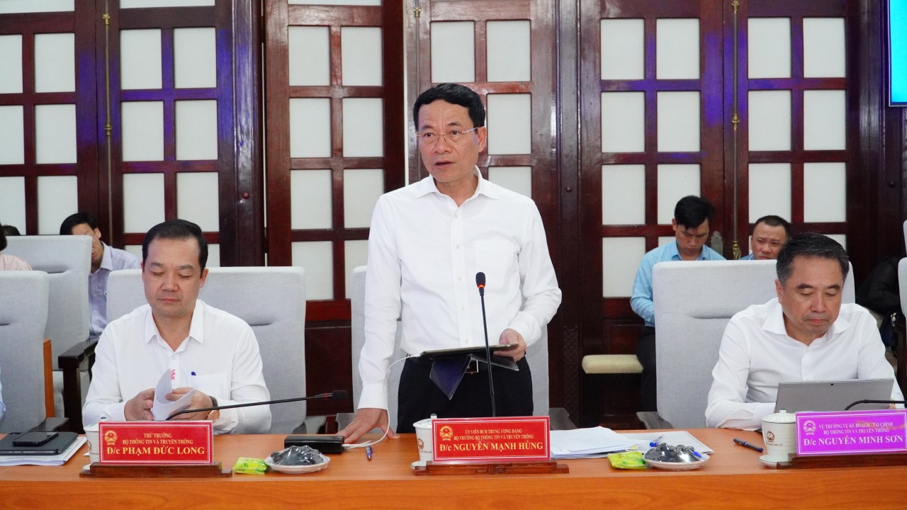 Tháo gỡ khó khăn thị trường bất động sản, tập trung đẩy mạnh giải ngân vốn đầu tư công