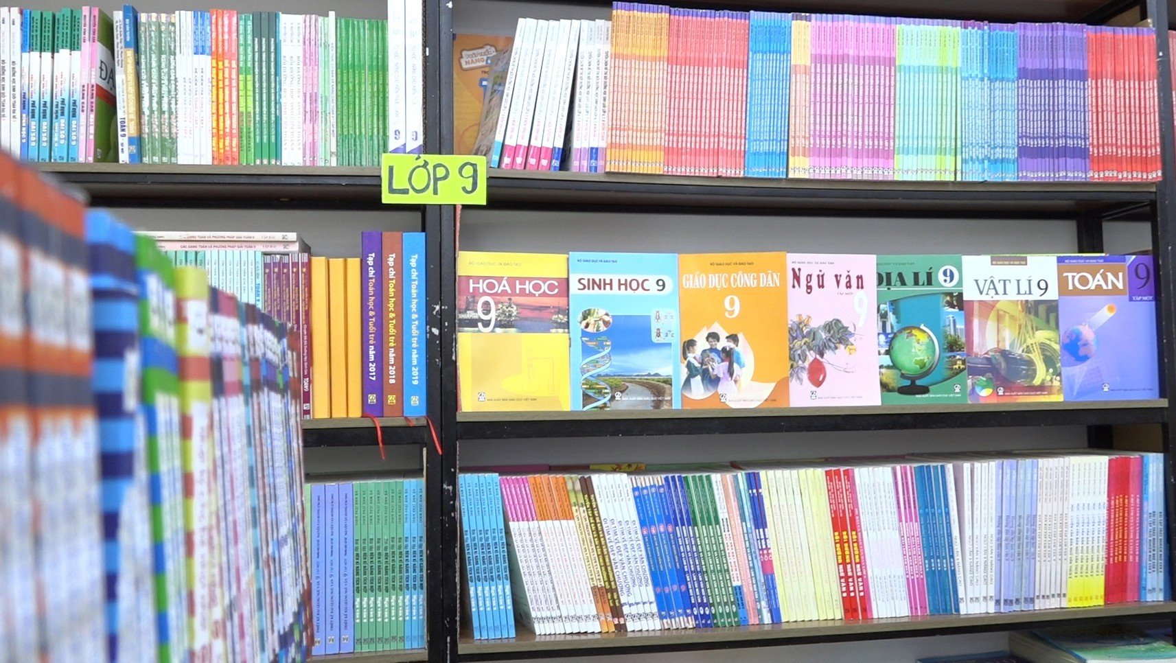 Không để hiện tượng khan hiếm, thiếu sách giáo khoa cho năm học mới