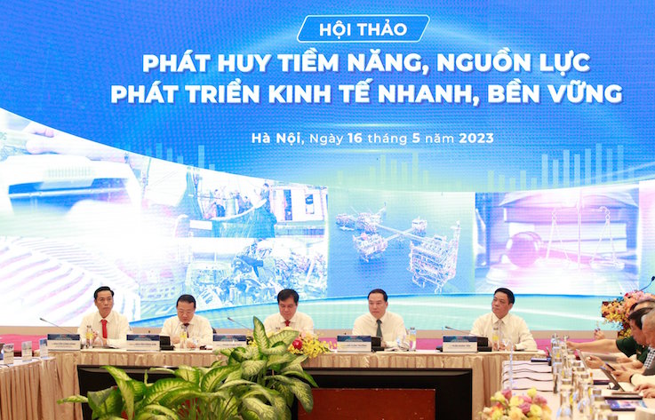 Khai mạc Hội thảo “Phát huy tiềm năng, nguồn lực, phát triển kinh tế nhanh, bền vững”