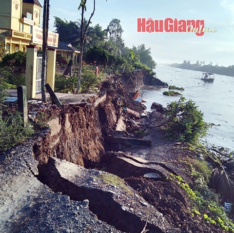 Sạt lở gây thiệt hại tại Hậu Giang và Đồng Tháp