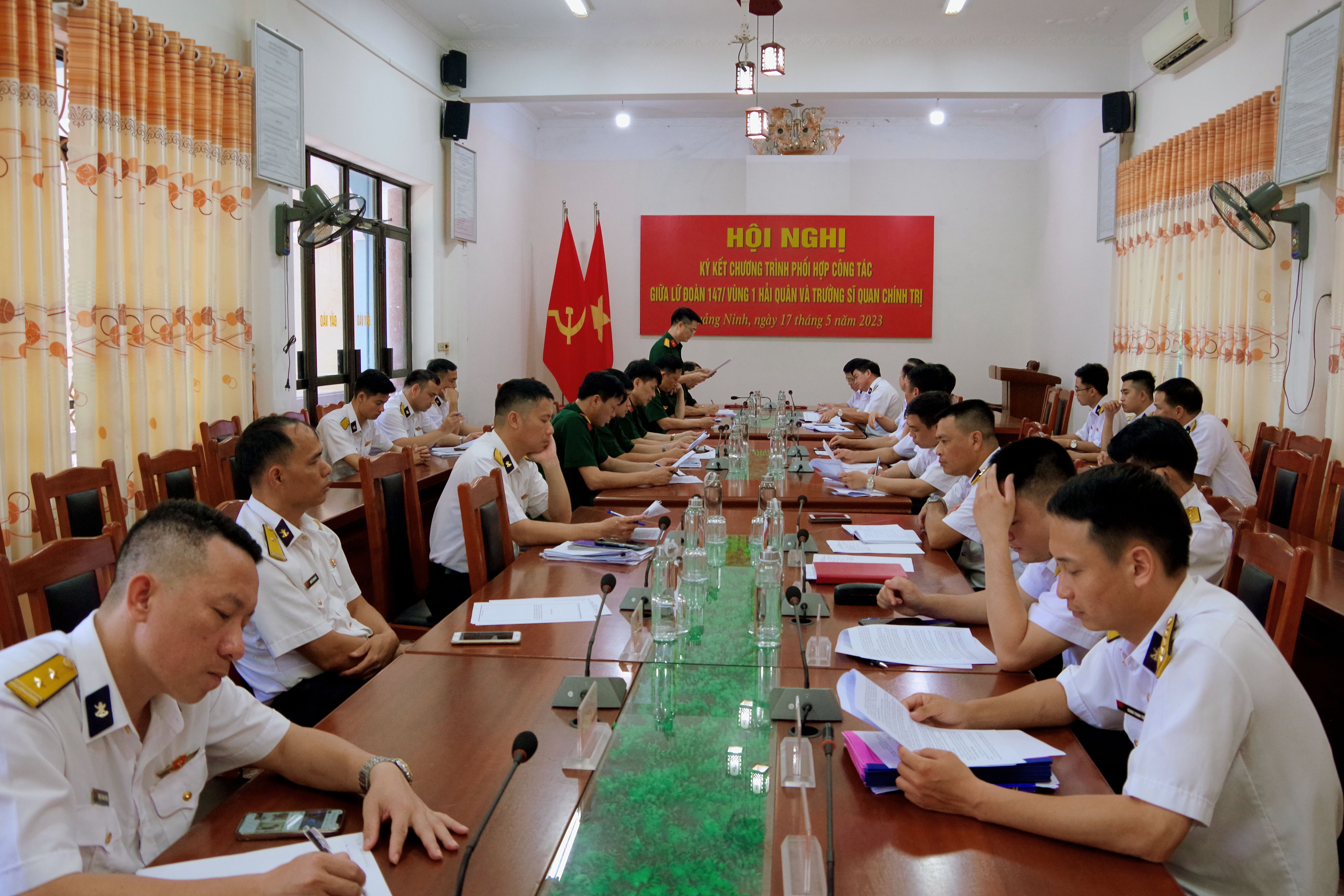 Lữ đoàn 147 ký kết Chương trình phối hợp công tác với Trường Sĩ quan Chính trị