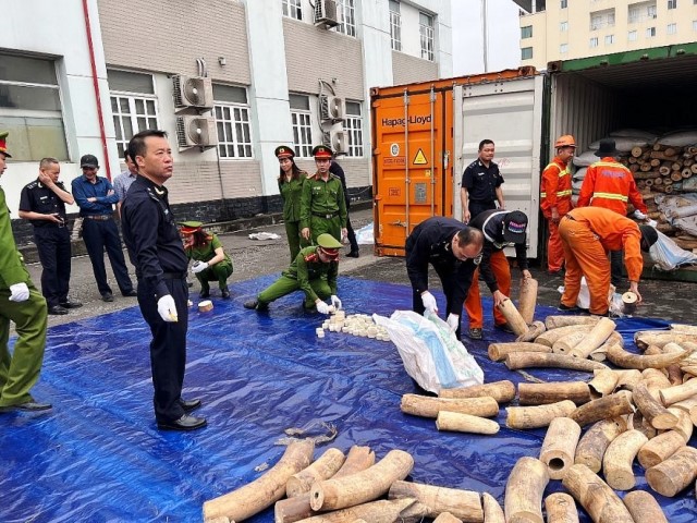 Công bố Báo cáo về phòng, chống rủi ro rửa tiền liên quan đến buôn bán trái pháp luật động vật hoang dã