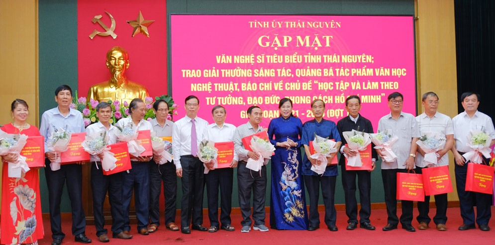 Phát huy các giá trị văn hóa, con người Thái Nguyên thời kỳ mới