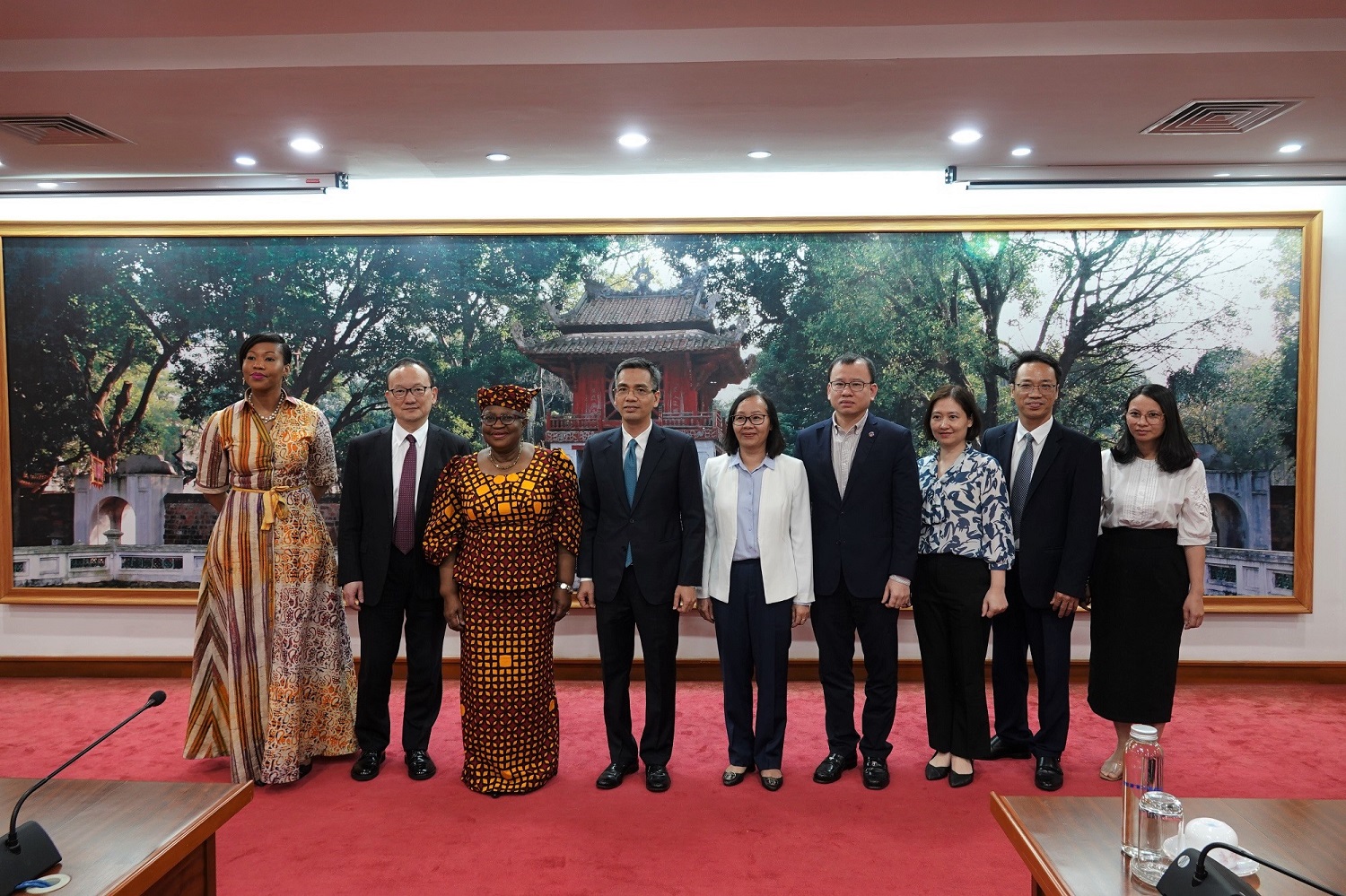 Thứ trưởng Võ Thành Hưng tiếp Tổng giám đốc WTO