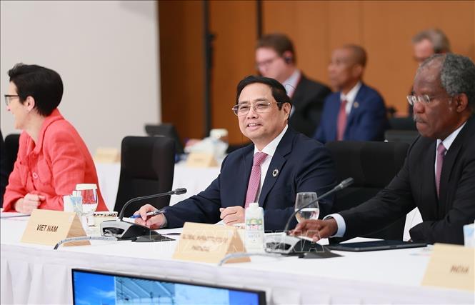 Thủ tướng Phạm Minh Chính dự và phát biểu tại phiên thứ hai Hội nghị thượng đỉnh G7 mở rộng