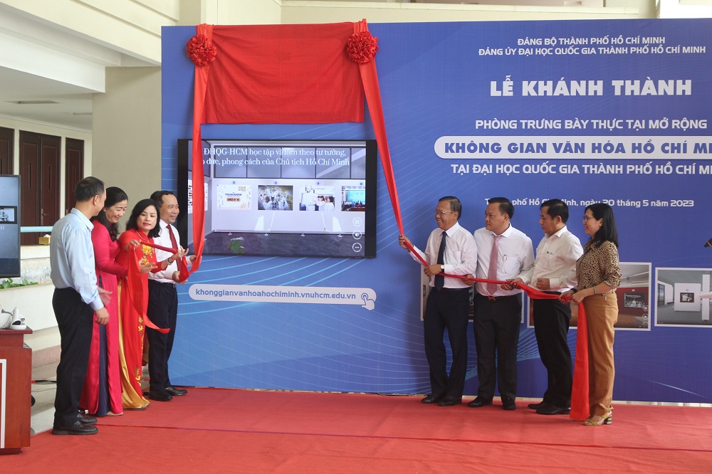 Đại học Quốc gia TP Hồ Chí Minh Khánh thành Phòng Trưng bày thực tại mở rộng “Không gian văn hóa Hồ Chí Minh”