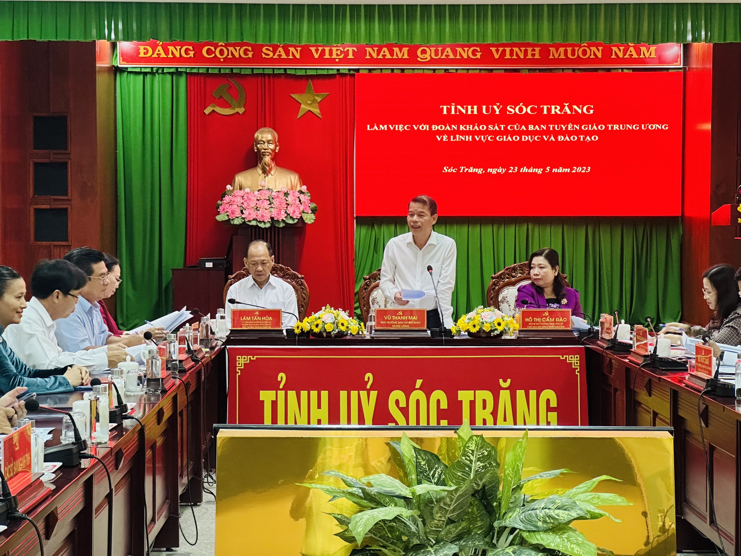 Đoàn Khảo sát Ban Tuyên giáo Trung ương làm việc tại tỉnh Sóc Trăng