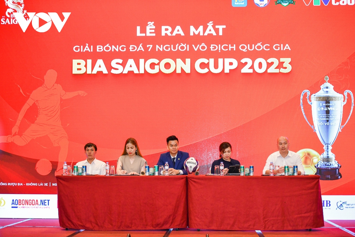 Khơi động Giải bóng đá 7 người vô địch Quốc gia