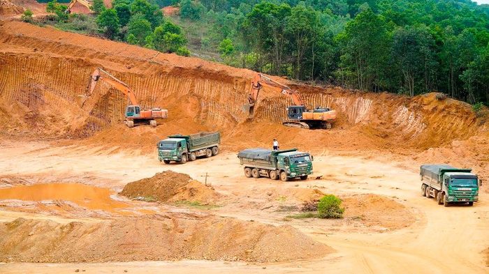 Thanh Hóa Xử phạt hai doanh nghiệp khai thác khoáng sản vượt diện tích cho phép