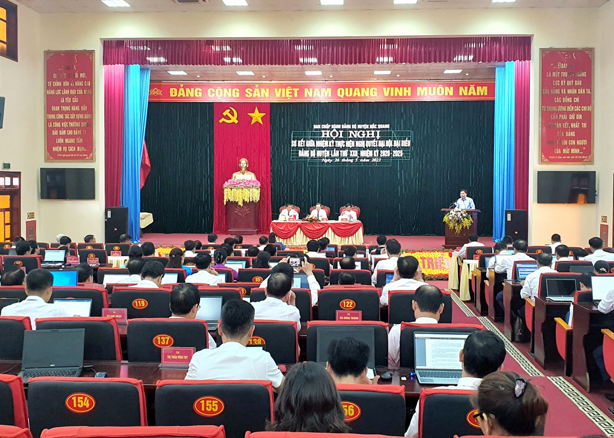 Hà Giang Đảng bộ huyện Bắc Quang sơ kết giữa nhiệm kỳ