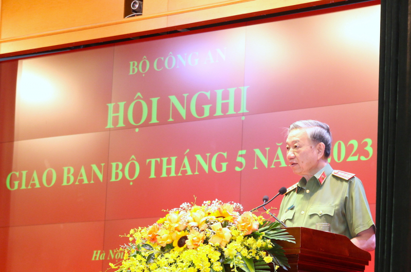Đẩy nhanh tiến độ điều tra các vụ án kinh tế, tham nhũng