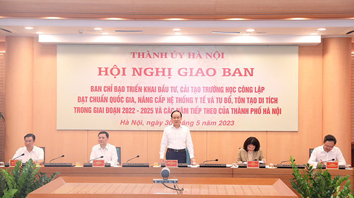 Hà Nội Rà soát các dự án đầu tư, cải tạo trường học, nâng cấp hệ thống y tế và tu bổ, tôn tạo di tích