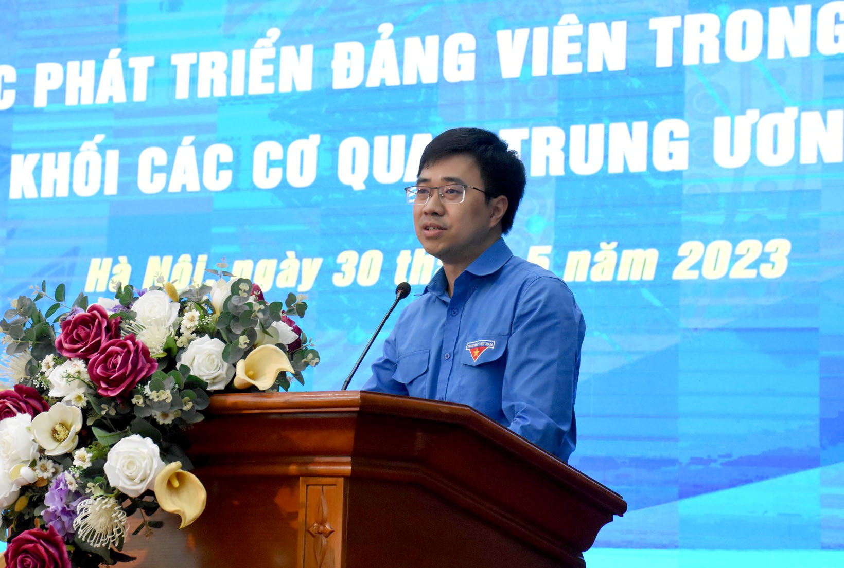 Phát huy vai trò tổ chức Đoàn trong việc giới thiệu sinh viên ưu tú cho Đảng