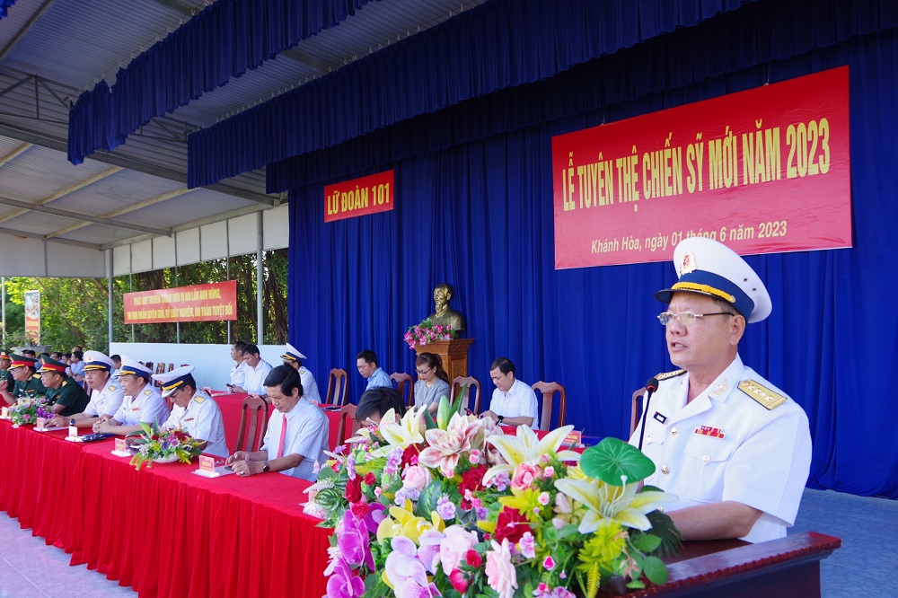 Lữ đoàn 101 tổ chức Lễ Tuyên thệ chiến sĩ mới