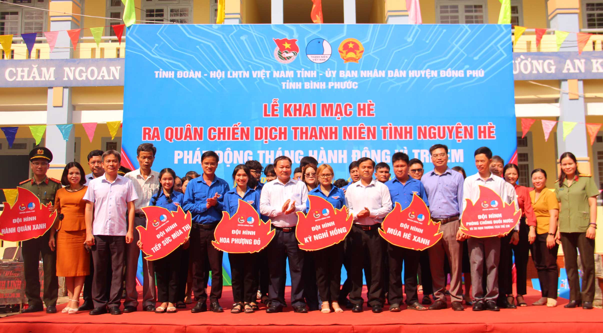 Bình Phước phát động Tháng hành động vì trẻ em và ra quân chiến dịch hè tình nguyện