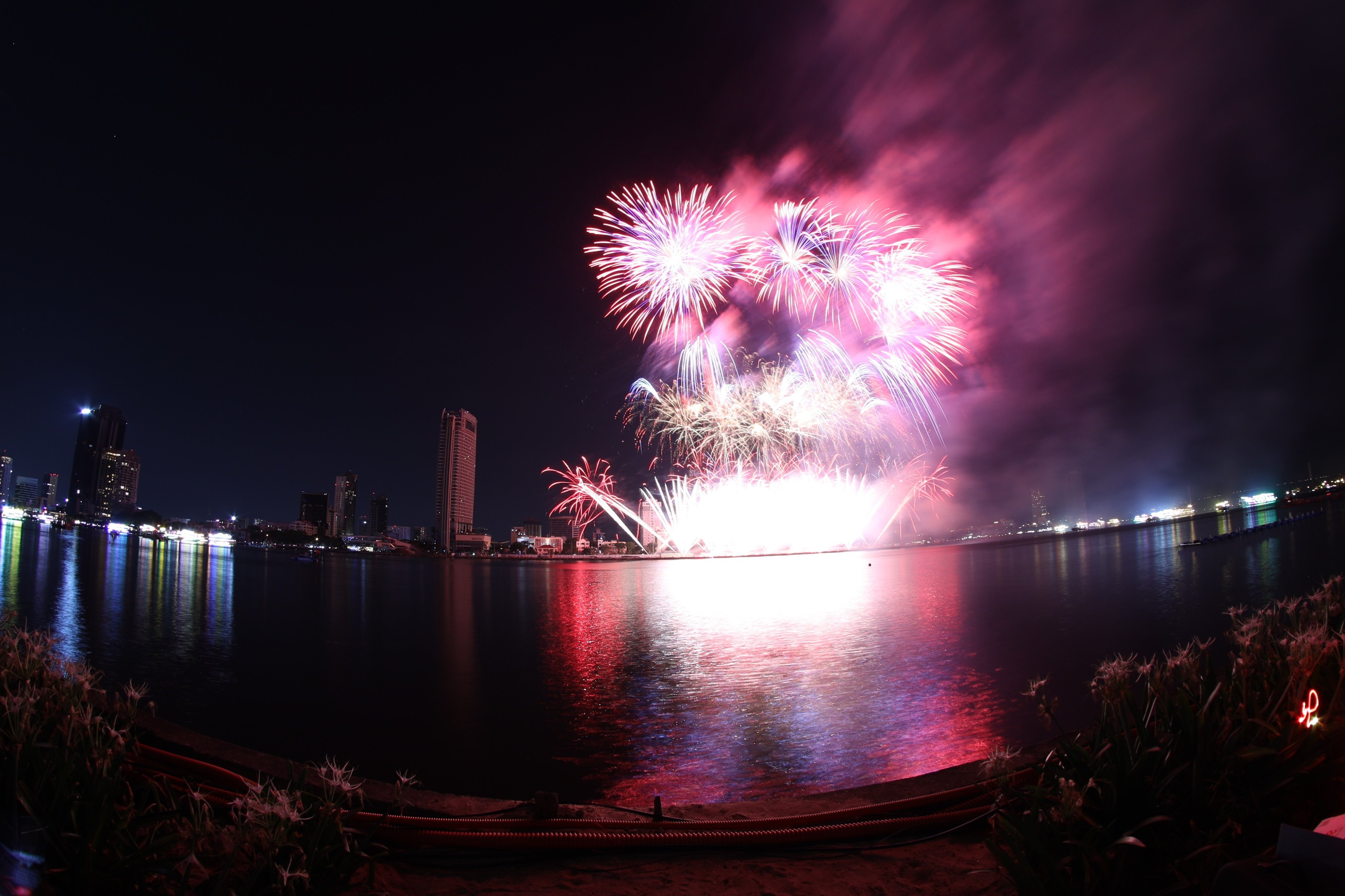 Ấn tượng đêm Khai mạc Lễ hội pháo hoa Quốc tế Đà Nẵng 2023