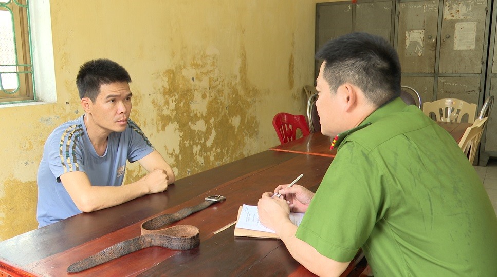 Ly hôn khi chồng hoặc vợ đang bị tạm giam