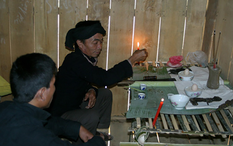 Bài 3 Tại sao tập tục lạc hậu vẫn tồn tại ở vùng dân tộc thiểu số