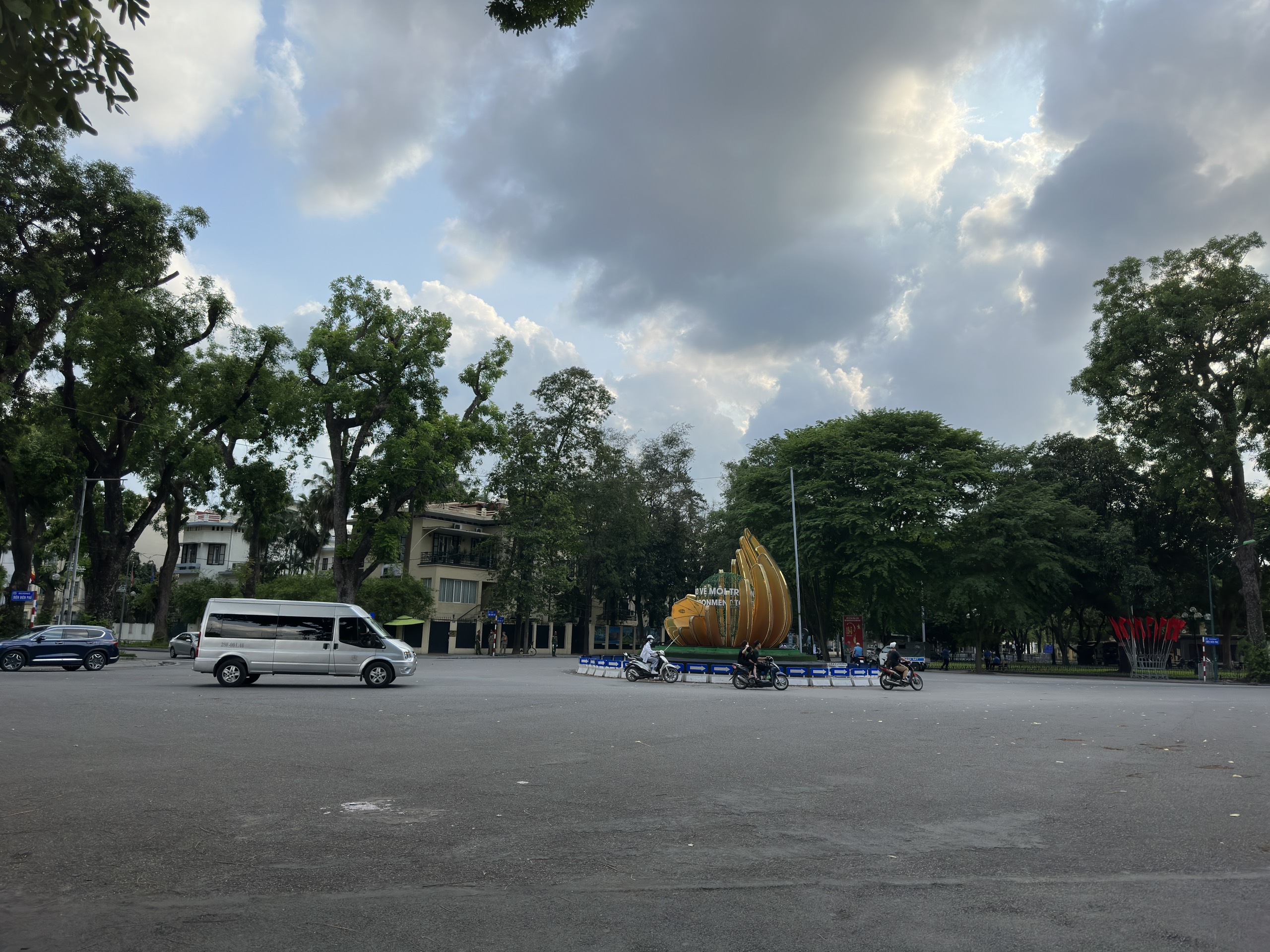 Bắc Bộ giảm nhiệt, chiều tối có mưa dông