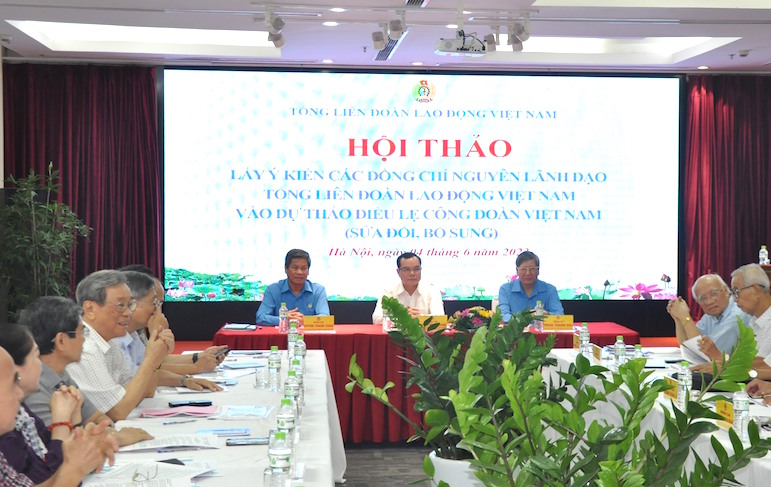 Lấy ý kiến vào dự thảo Điều lệ Công đoàn Việt Nam