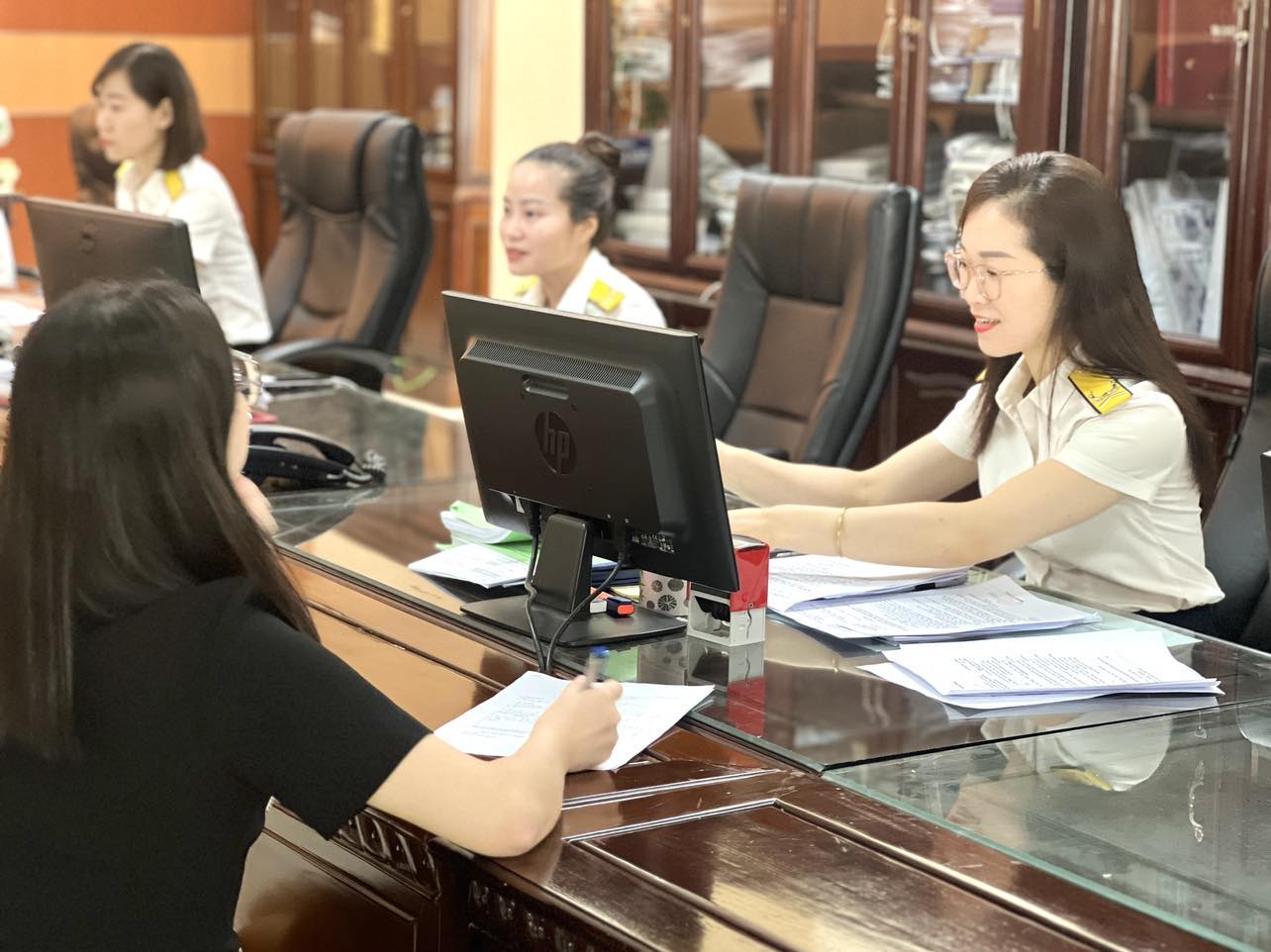 Thu ngân sách từ thuế đạt hơn 48 dự toán
