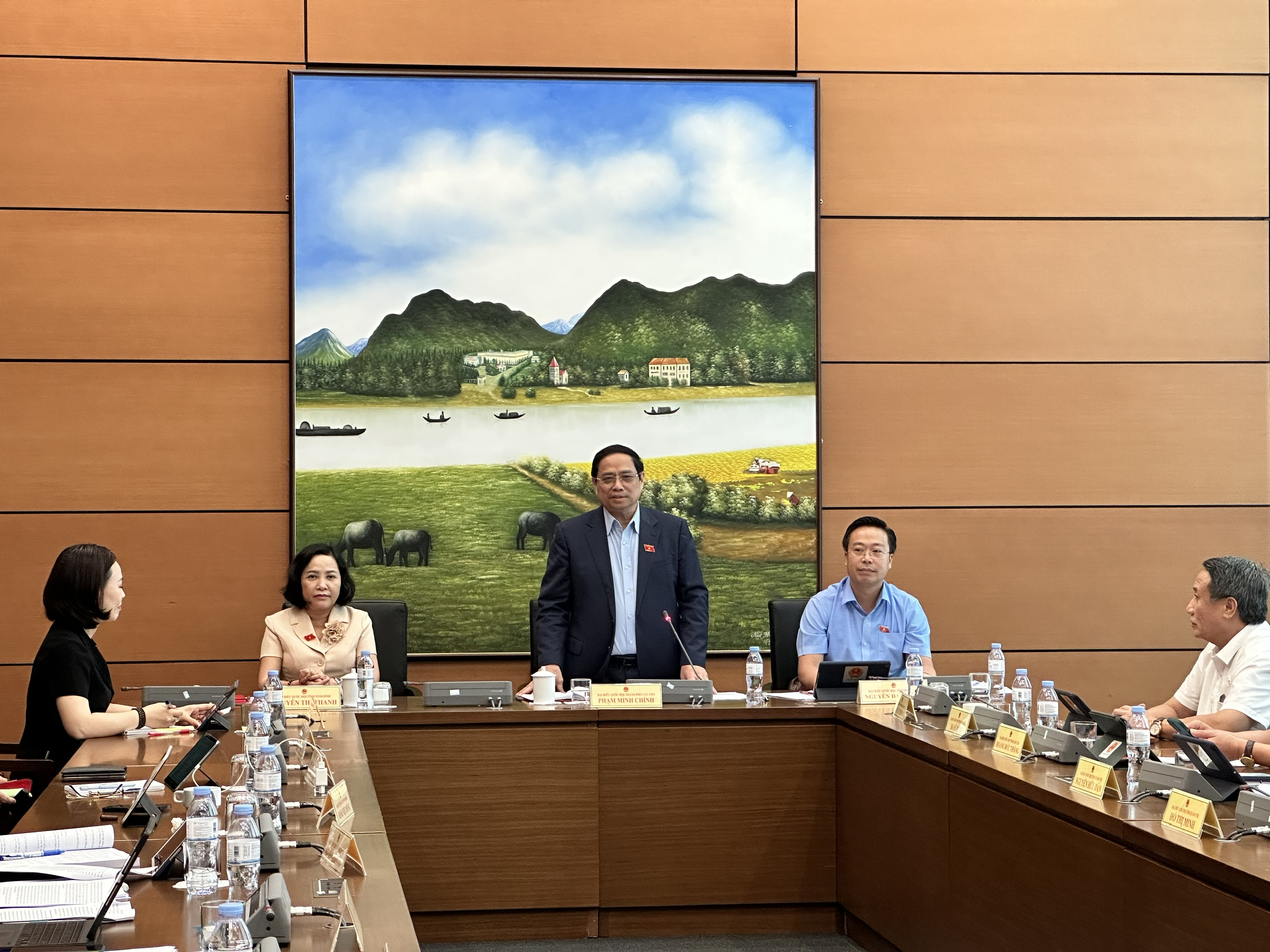 Thủ tướng Sửa Luật Đất đai vừa phải tháo gỡ vướng mắc hiện tại, vừa phải có tầm nhìn