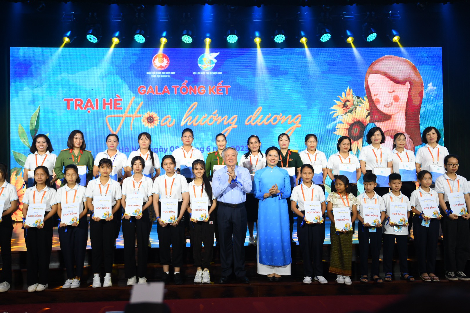 Tôn vinh những đại sứ truyền cảm hứng, lan tỏa tình yêu thương