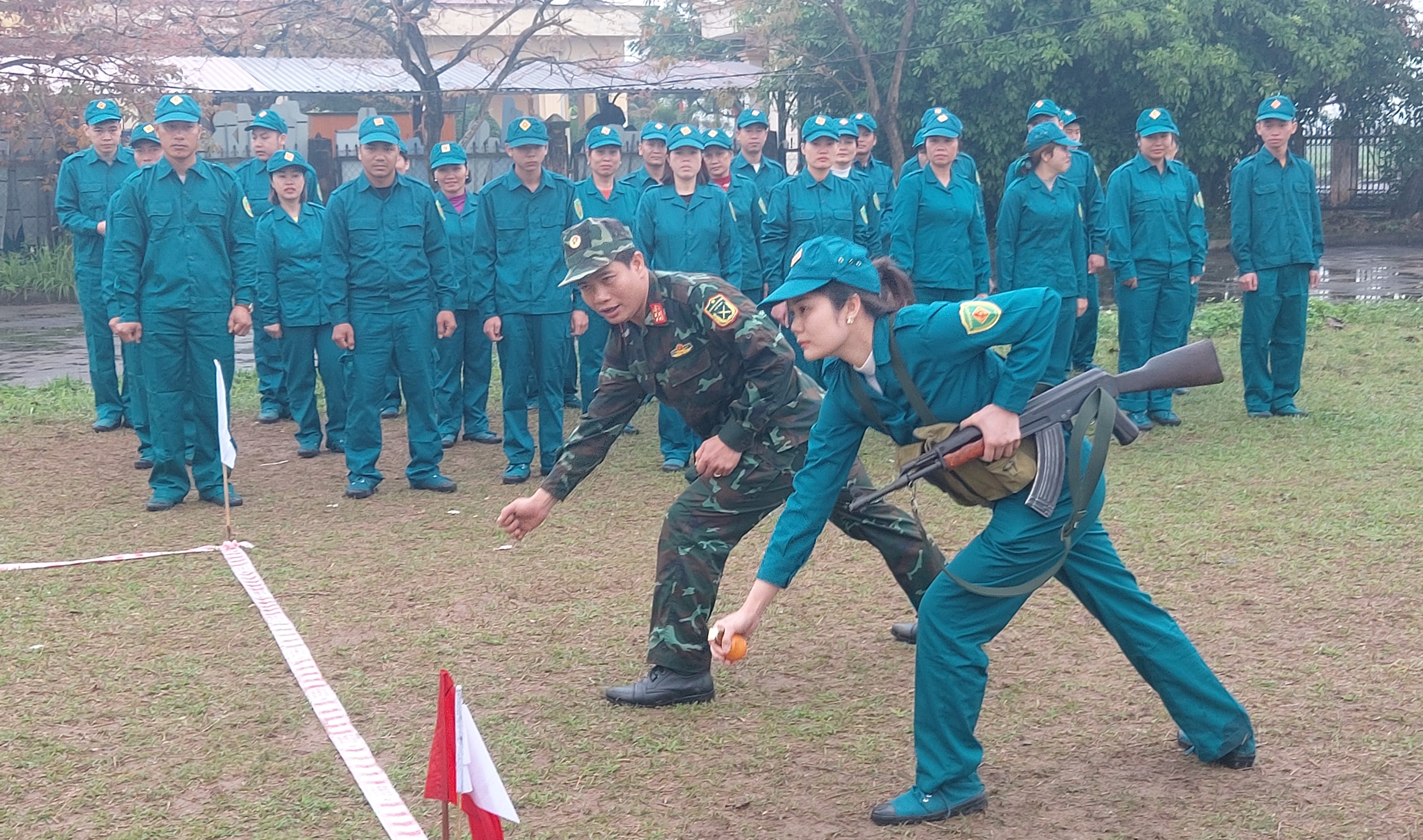 Làm theo lời Bác Hồ dạy, thi đua hoàn thành xuất sắc nhiệm vụ