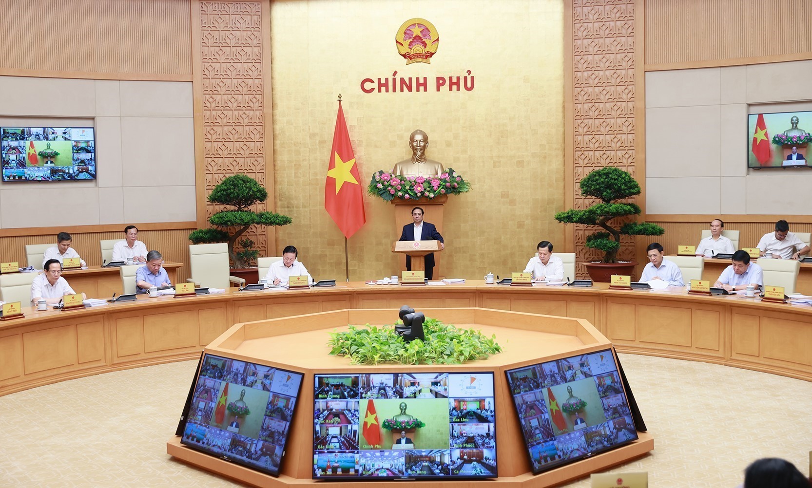 Nghị quyết phiên họp Chính phủ thường kỳ tháng 5 năm 2023
