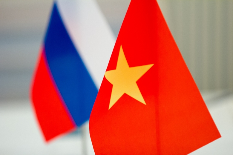 Điện mừng Quốc khánh Liên bang Nga