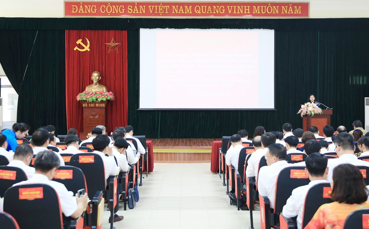 Hà Nội Bồi dưỡng kiến thức cho 208 cán bộ trong quy hoạch