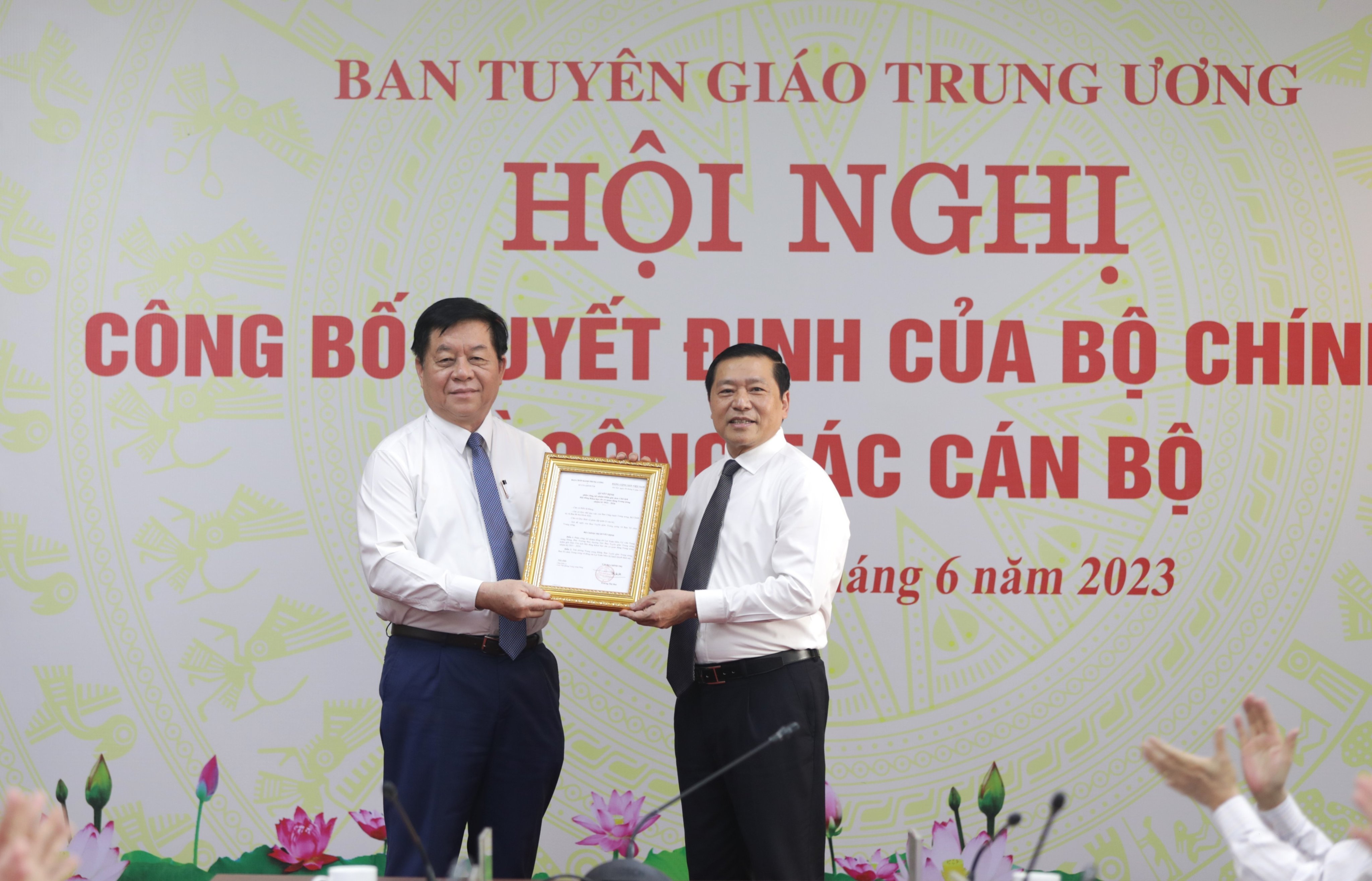 Đồng chí Lại Xuân Môn giữ chức Chủ tịch Hội đồng Khoa học các cơ quan Đảng Trung ương