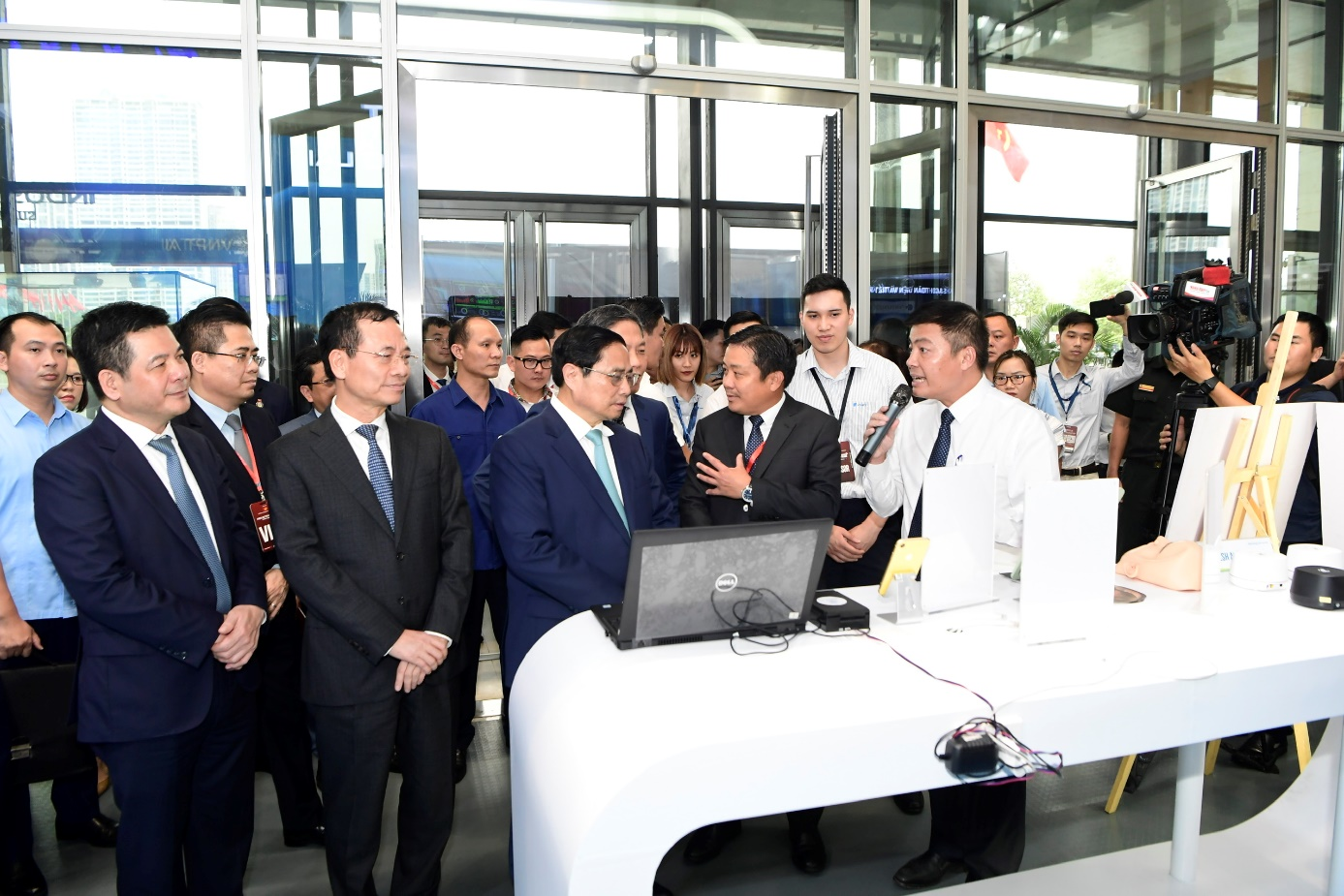VNPT mang gì tới Industry 4 0 Summit 2023