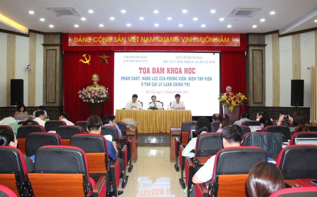 Nâng cao phẩm chất, năng lực đội ngũ nhà báo ở tạp chí lý luận chính trị