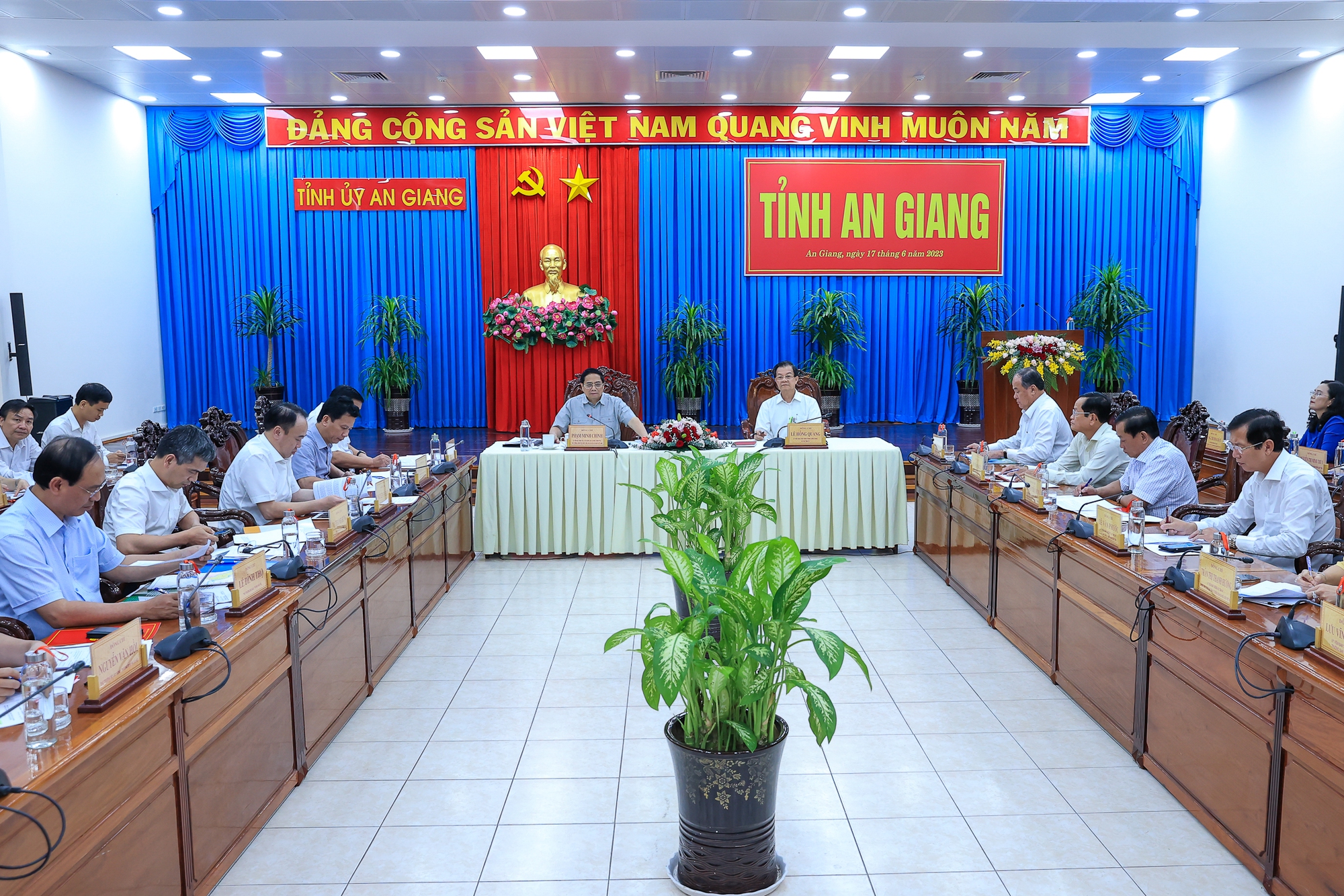 Tạo điều kiện cho An Giang phát triển nhanh, bền vững