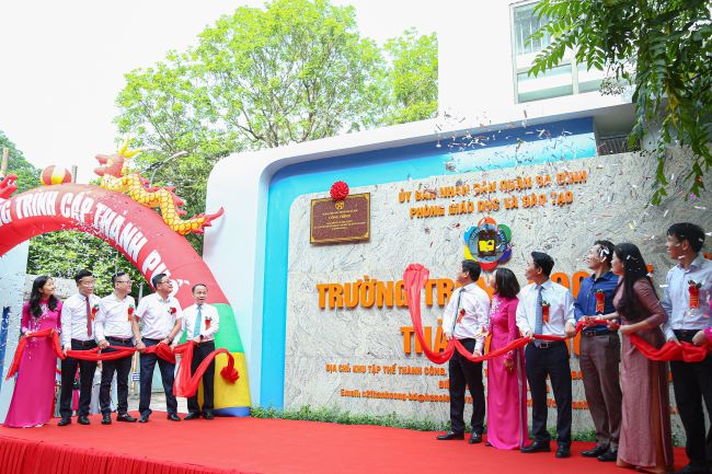 Gắn biển Công trình cấp Thành phố tại Trường THCS Thành Công, Hà Nội