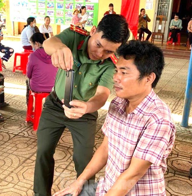 Đoàn Thanh niên Công an tỉnh Bình Phước ra quân phong trào Ngày cuối tuần làm công an xã